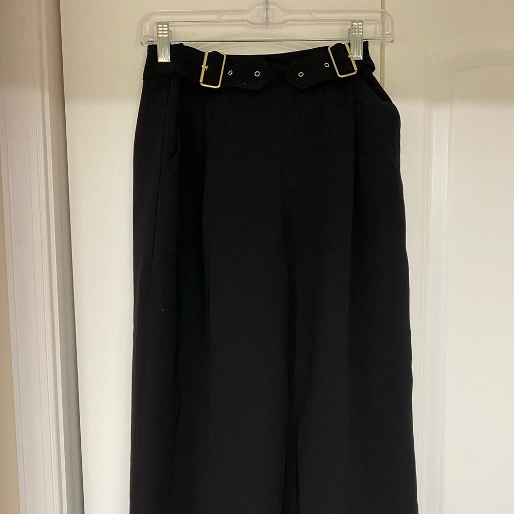White House Black Market capri wide leg pants with silver buckets at the waist!
